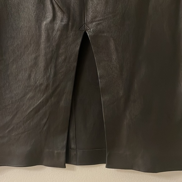 Iris and Ink black leather pencil skirt size 8 - Picture 3 of 9